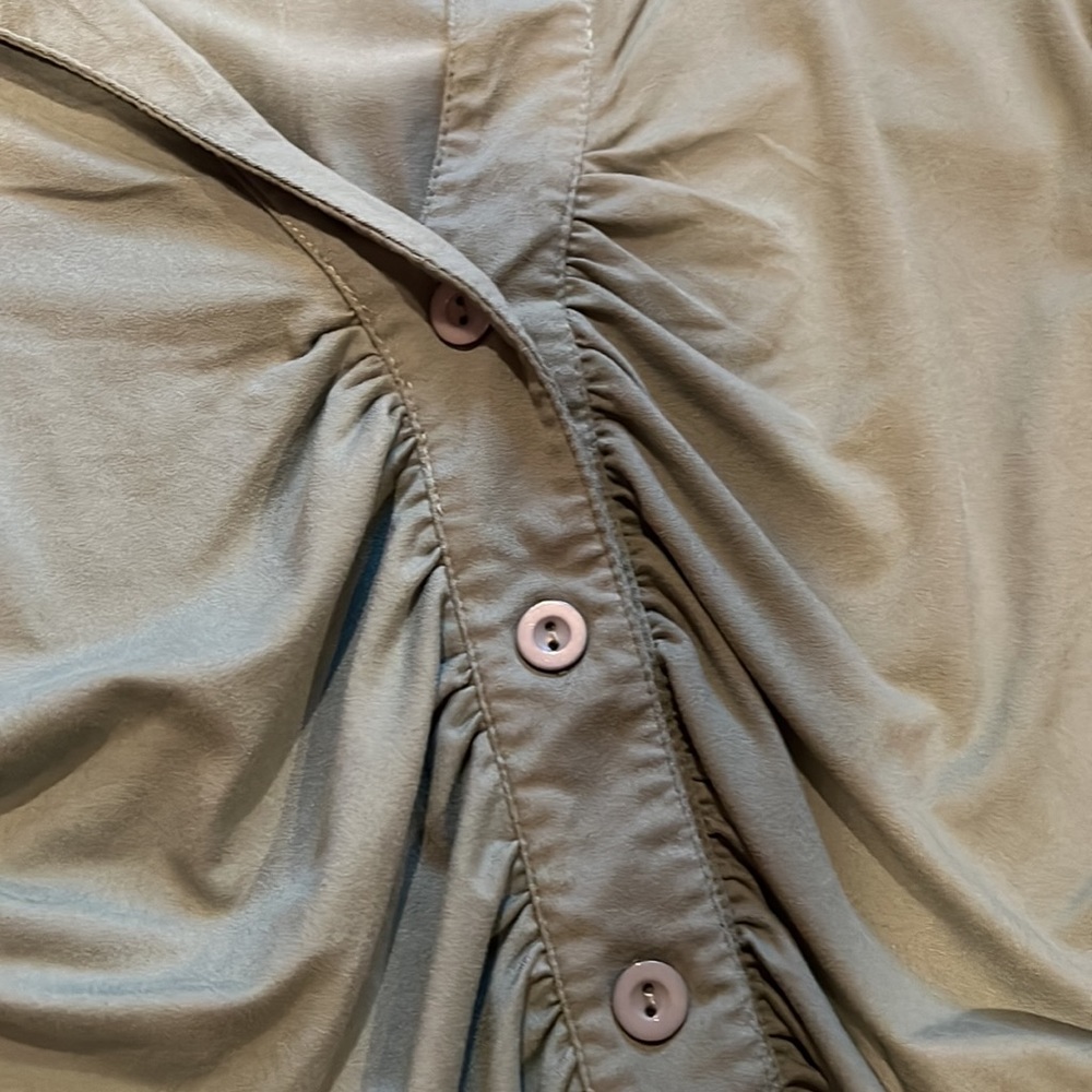 Button Down Top - Picture 2 of 4